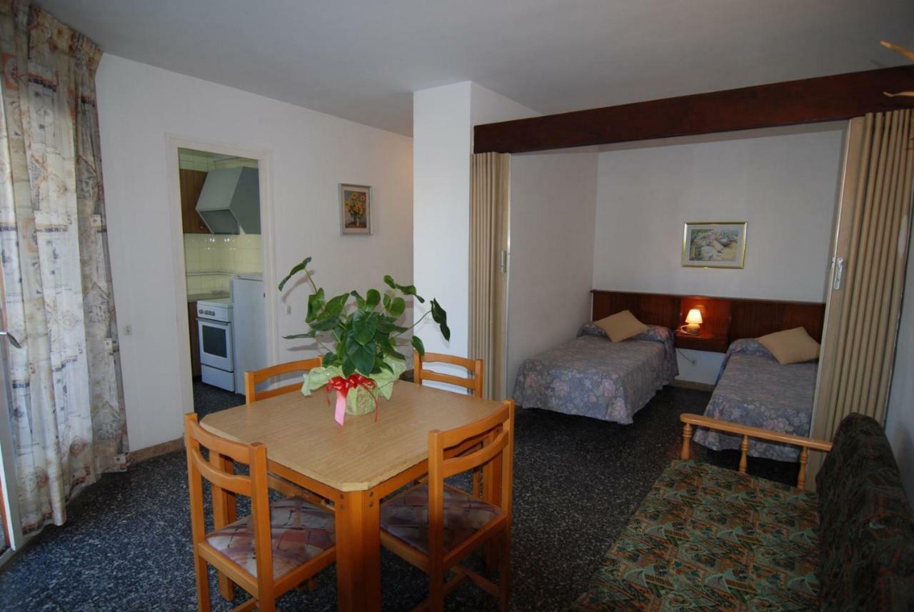 Ferienwohnung Aries Basic Salou Exterior foto
