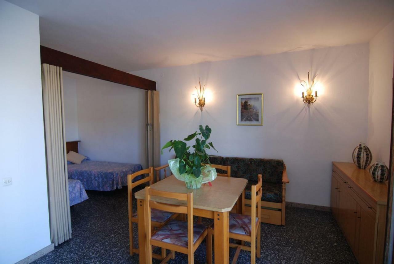 Ferienwohnung Aries Basic Salou Exterior foto